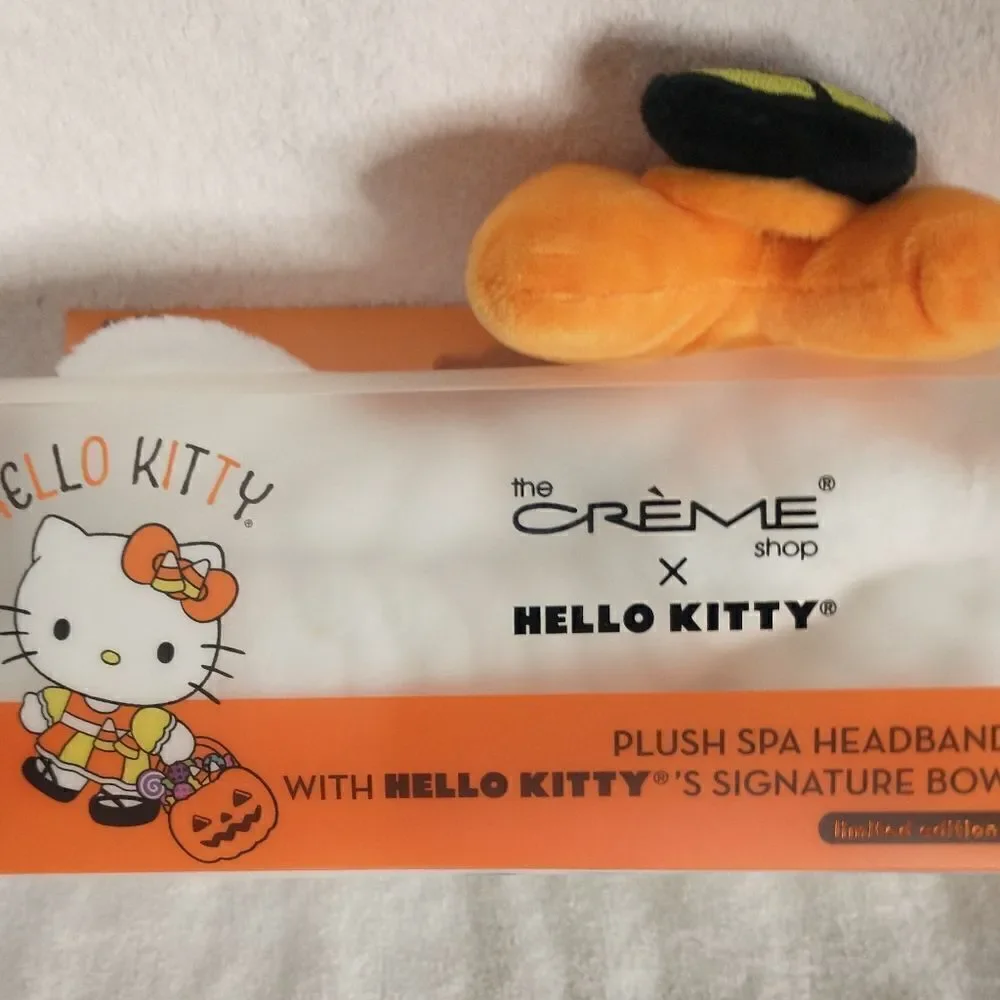 Hello Kitty Halloween Bundle - Picture 5 of 11